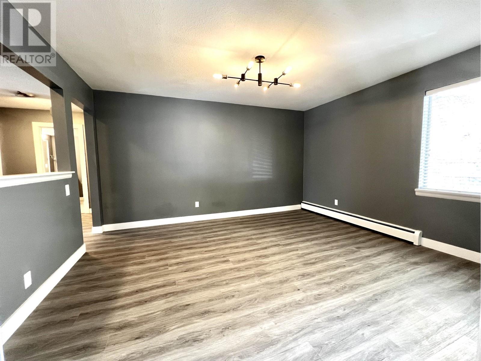 7462 Redrooffs Road, Halfmoon Bay, British Columbia  V7Z 1C3 - Photo 15 - R2865638