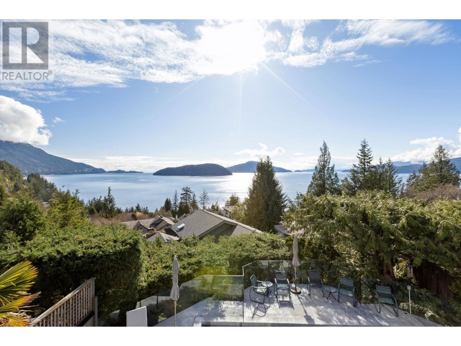 35 Periwinkle Place, Lions Bay, British Columbia  V0N 2E0 - Photo 14 - R2865126