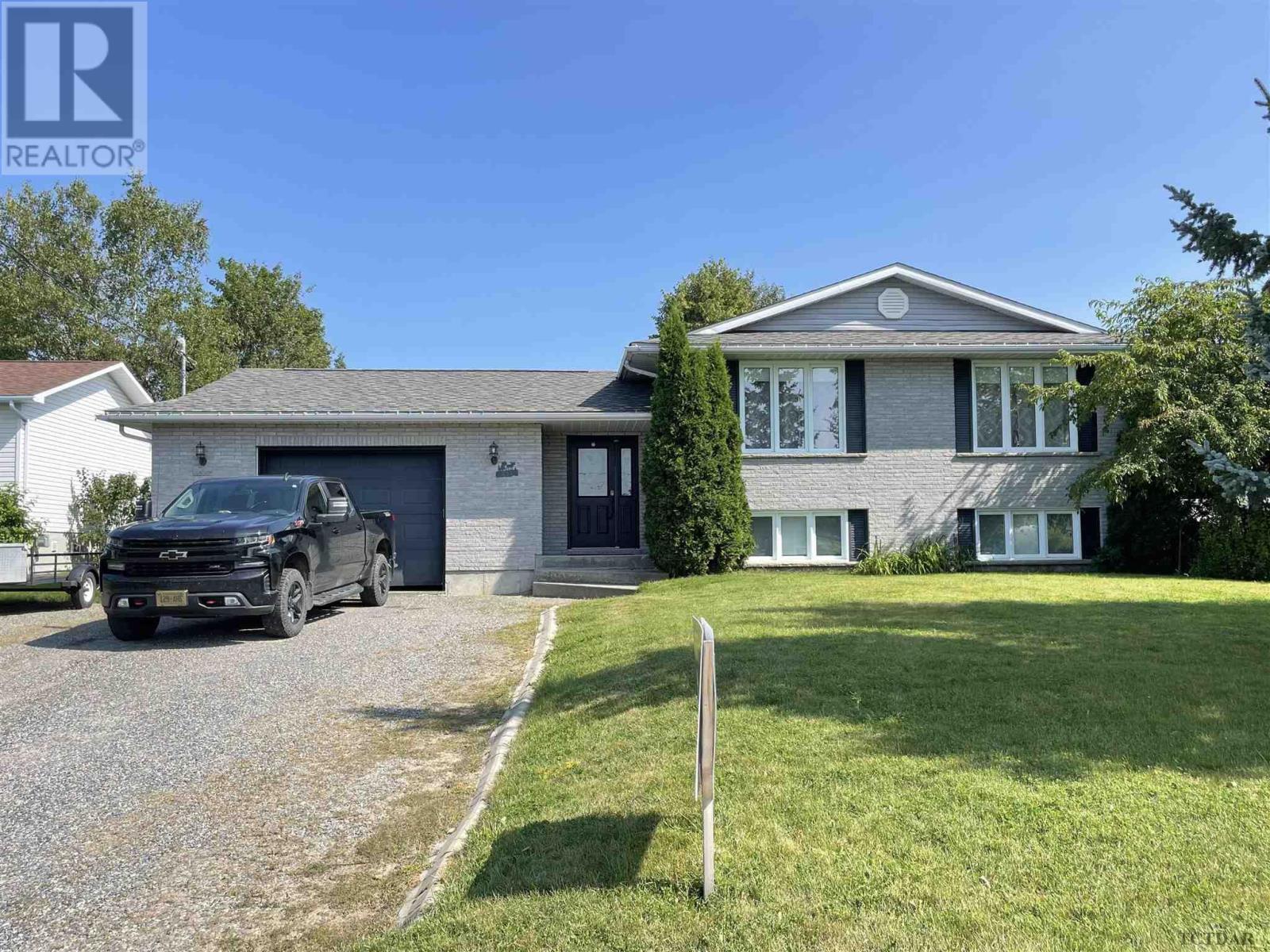 253 Crystal Cres, Temiskaming Shores, Ontario  P0J 1P0 - Photo 1 - TM240603