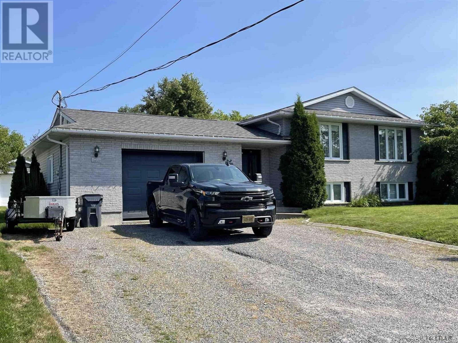 253 Crystal Cres, Temiskaming Shores, Ontario  P0J 1P0 - Photo 2 - TM240603