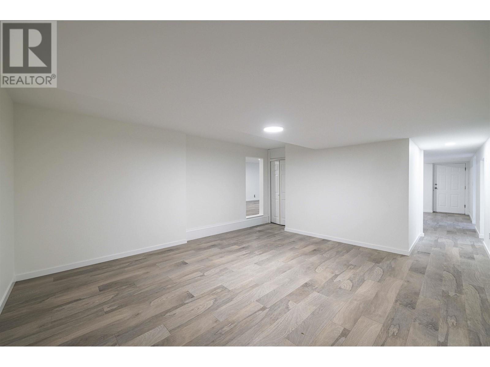 470 Riverview Crescent, Coquitlam, British Columbia  V3C 4X9 - Photo 30 - R2865894