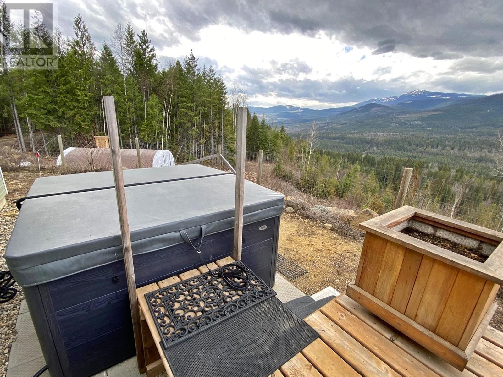 1077 Clearwater Valley Rd, Clearwater, British Columbia  V0E 1N1 - Photo 31 - 177553