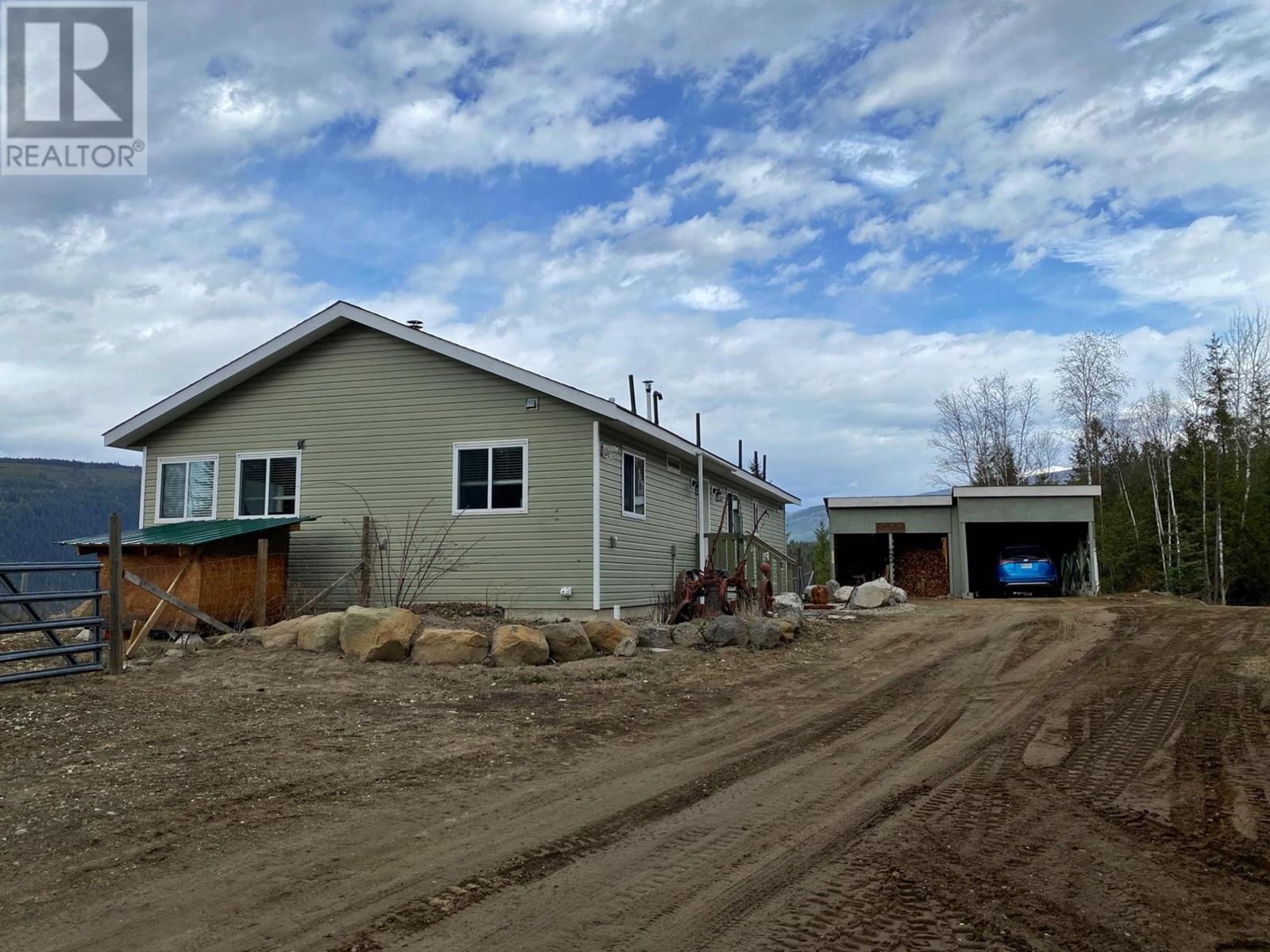 1077 Clearwater Valley Rd, Clearwater, British Columbia  V0E 1N1 - Photo 39 - 177553
