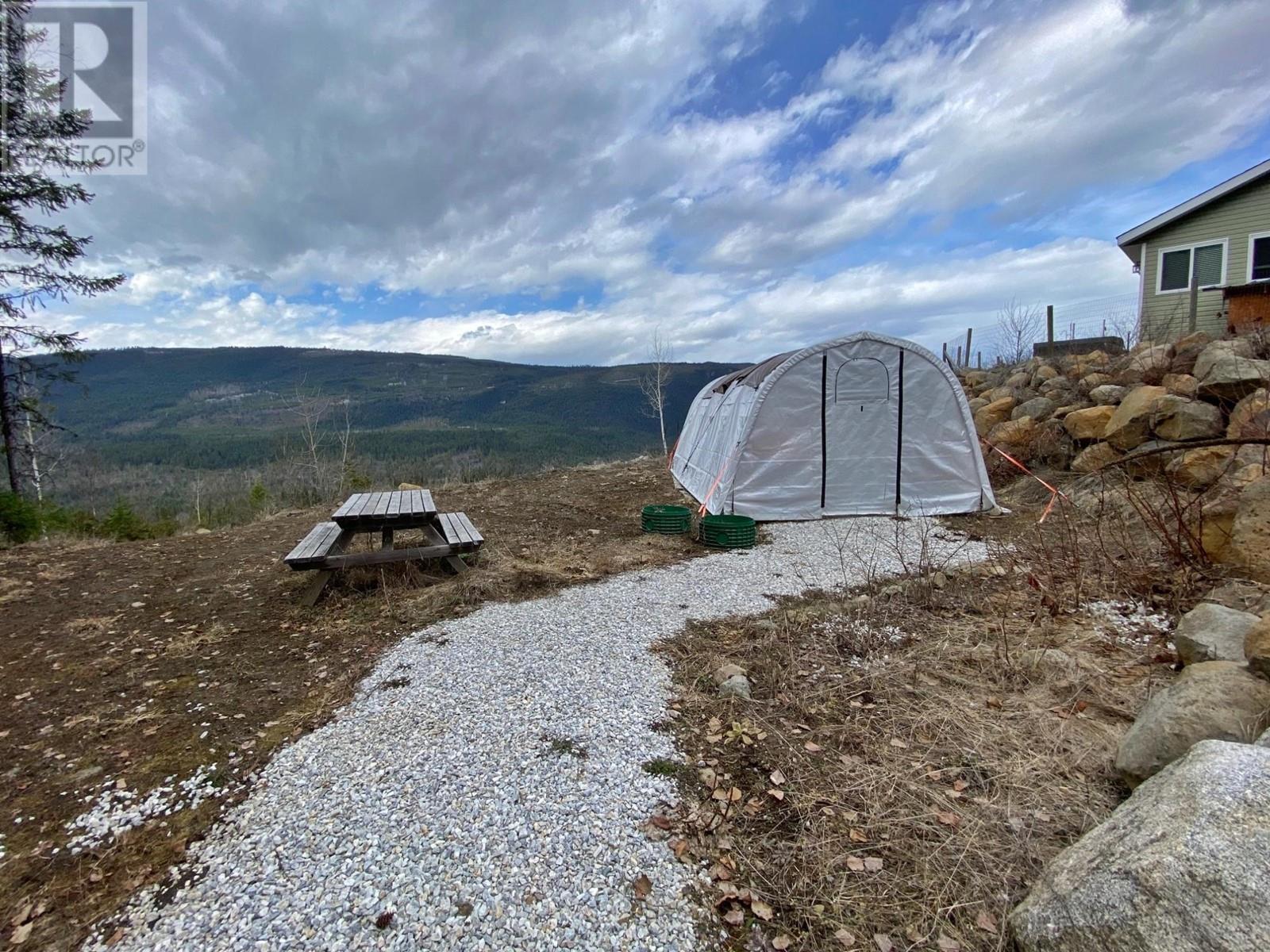 1077 Clearwater Valley Rd, Clearwater, British Columbia  V0E 1N1 - Photo 40 - 177553