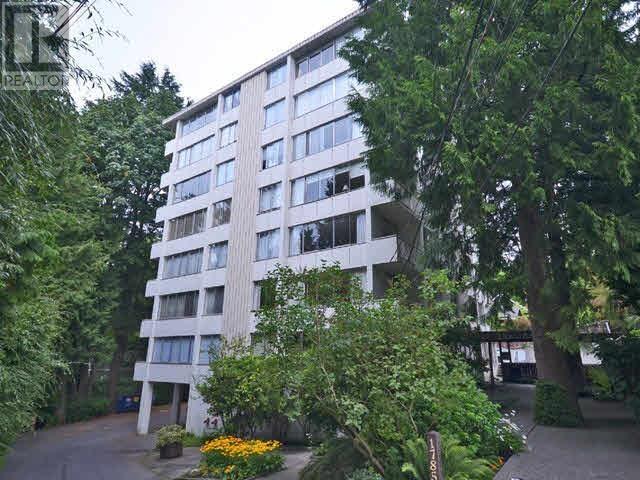 305 1785 Esquimalt Avenue, West Vancouver, British Columbia  V7V 1R7 - Photo 1 - R2865719