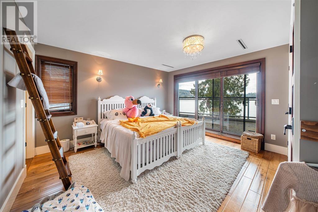 3765 Dollarton Highway, North Vancouver, British Columbia  V7G 1A1 - Photo 12 - R2865635