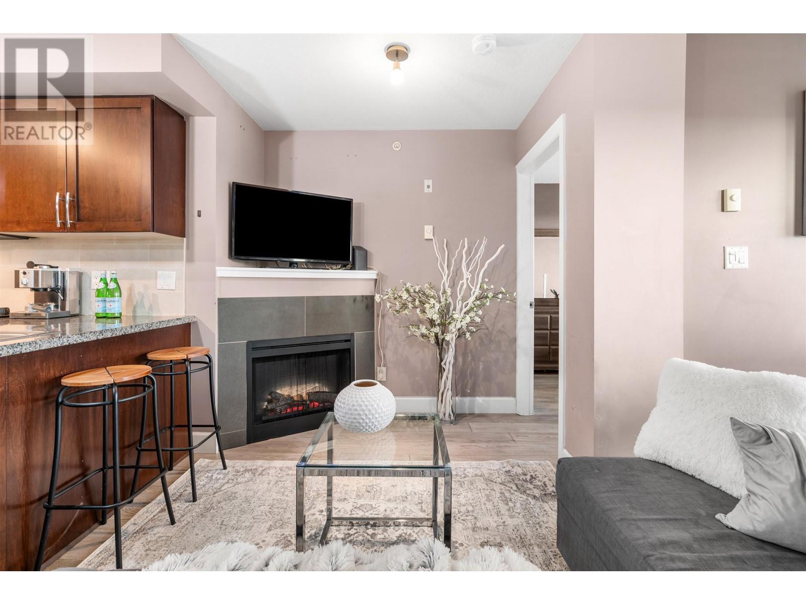 314 3811 Hastings Street, Burnaby, British Columbia  V5C 6V2 - Photo 7 - R2865903