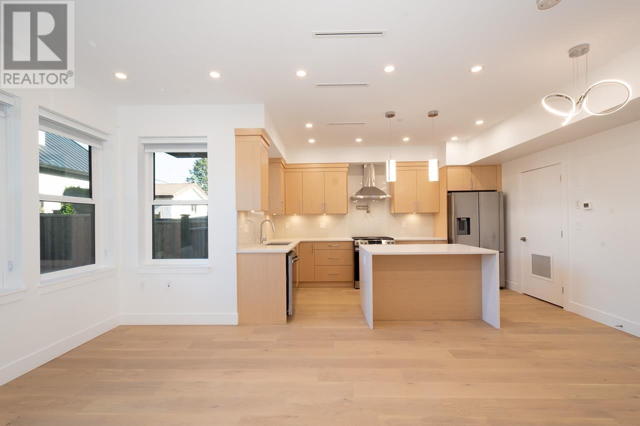 3053 E 8th Avenue, Vancouver, British Columbia  V5M 1X4 - Photo 3 - R2865976