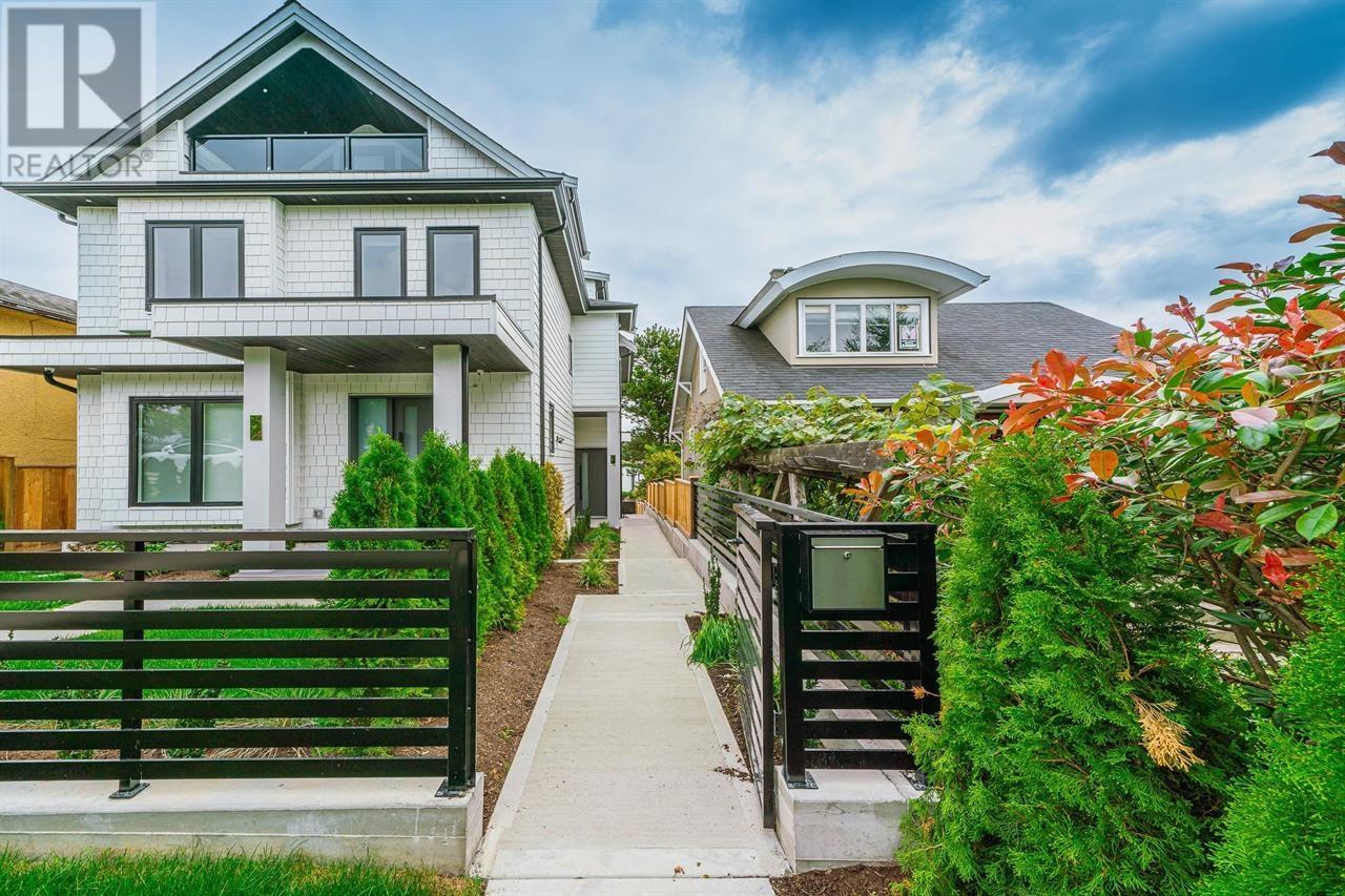 624 Slocan Street, Vancouver, British Columbia  V5K 3X7 - Photo 1 - R2866004