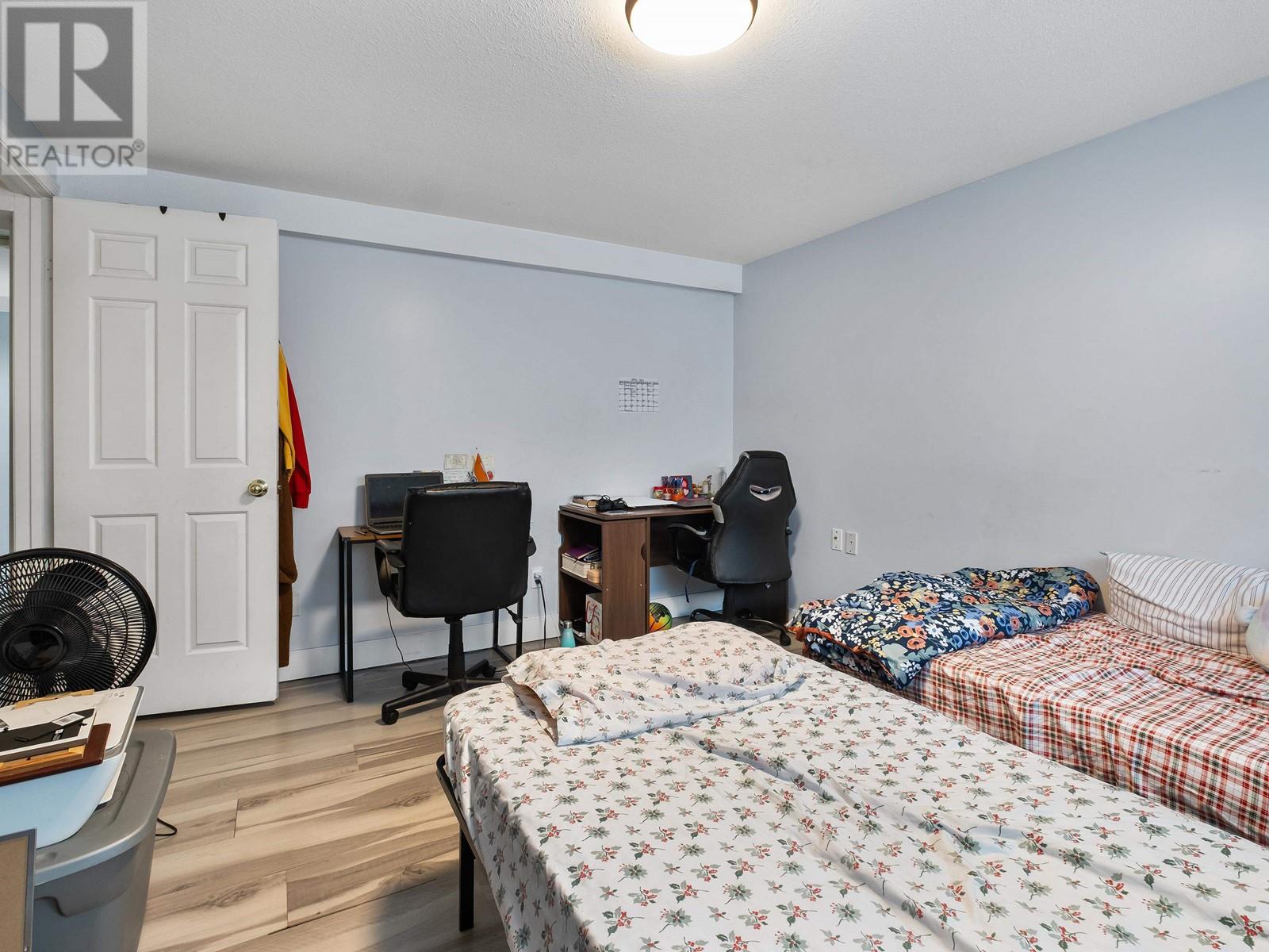 1079 Augusta Avenue, Burnaby, British Columbia  V5A 2V5 - Photo 29 - R2865908