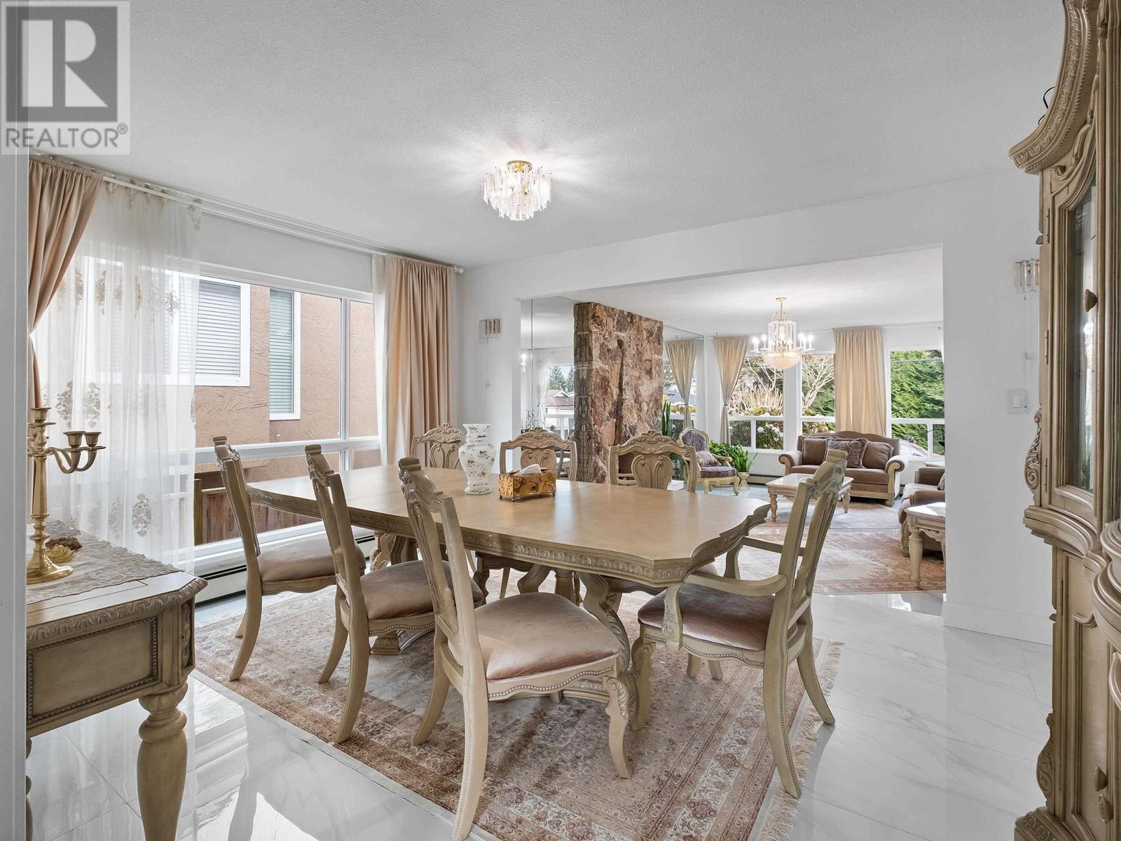 1079 Augusta Avenue, Burnaby, British Columbia  V5A 2V5 - Photo 3 - R2865908
