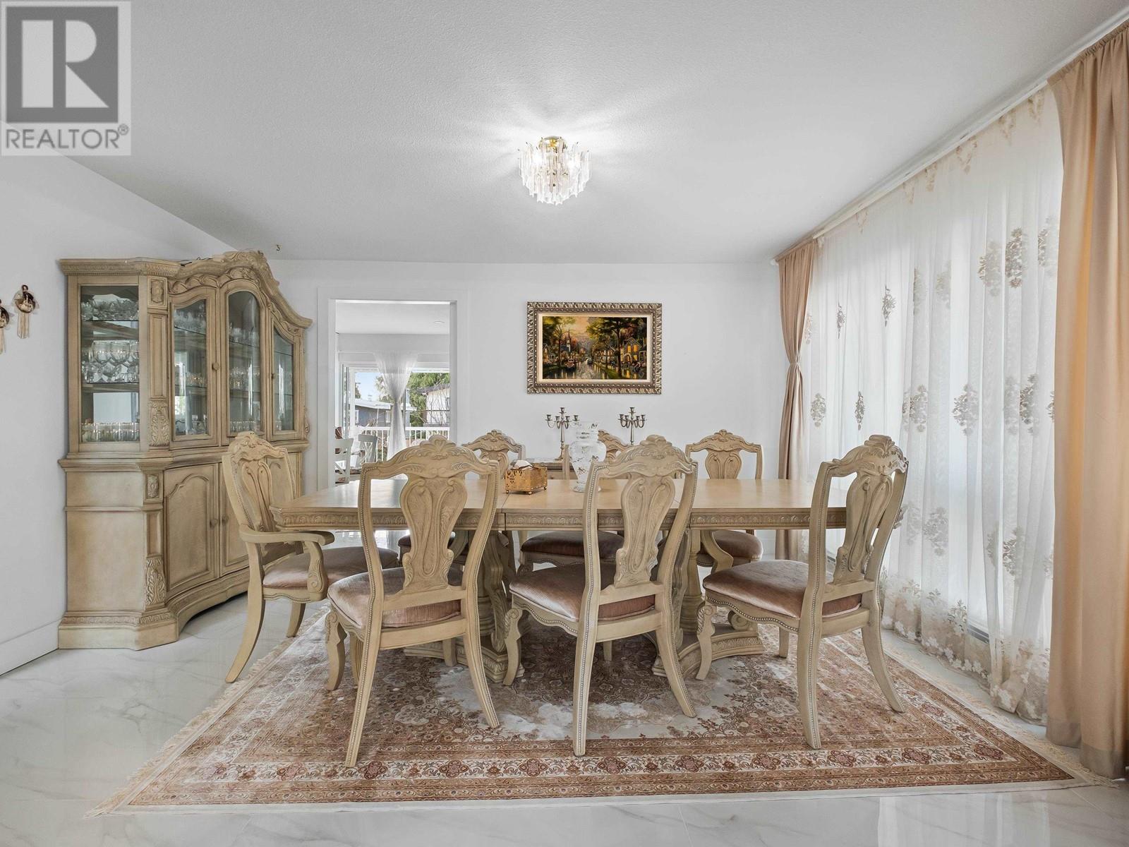 1079 Augusta Avenue, Burnaby, British Columbia  V5A 2V5 - Photo 7 - R2865908