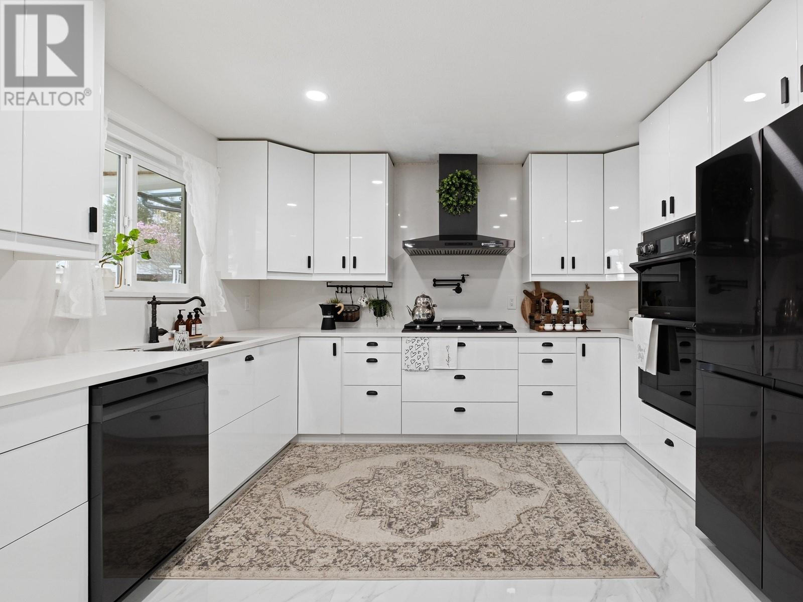 1079 Augusta Avenue, Burnaby, British Columbia  V5A 2V5 - Photo 9 - R2865908