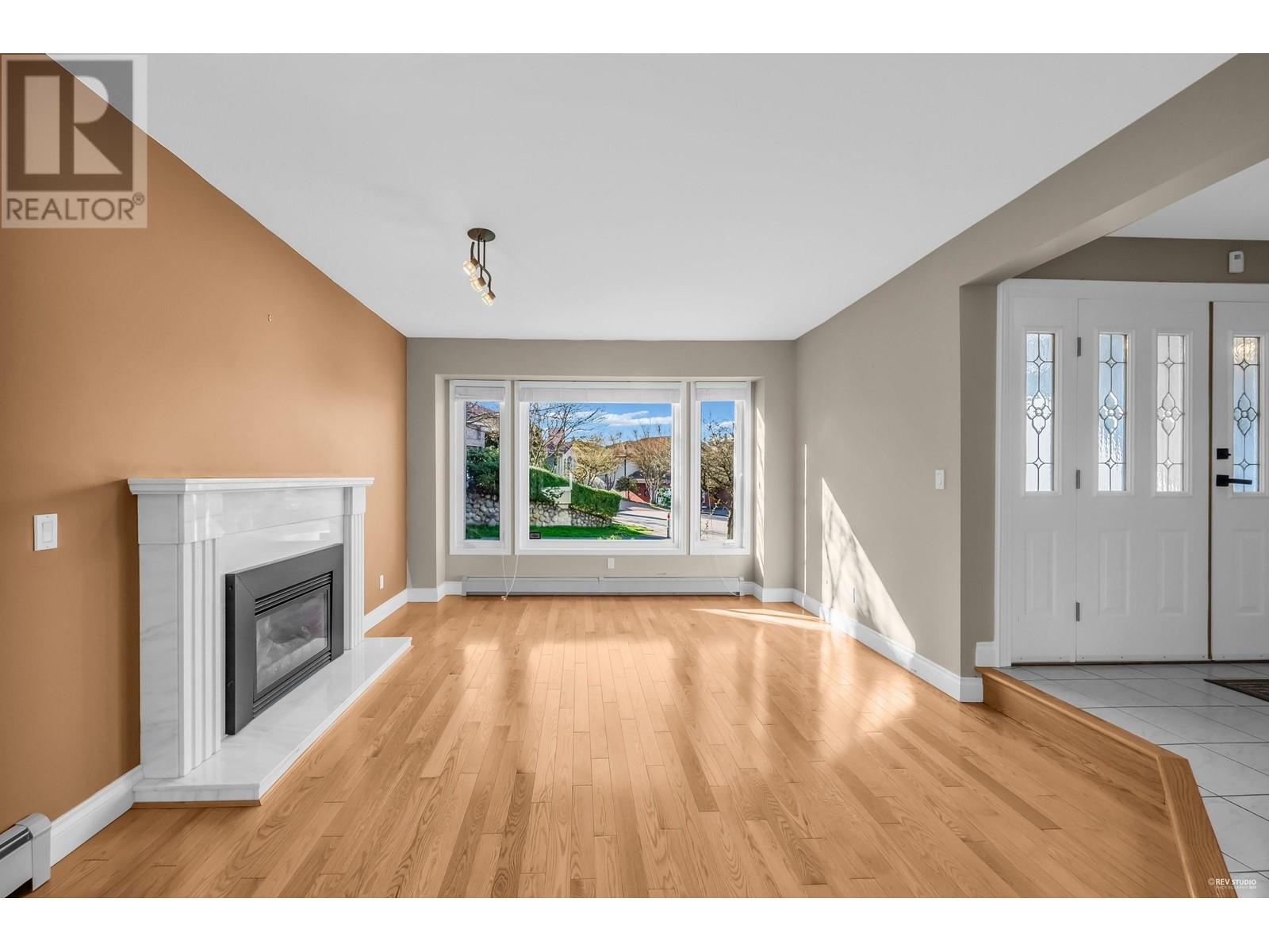 6560 Albery Place, Burnaby, British Columbia  V5E 4G2 - Photo 4 - R2865983