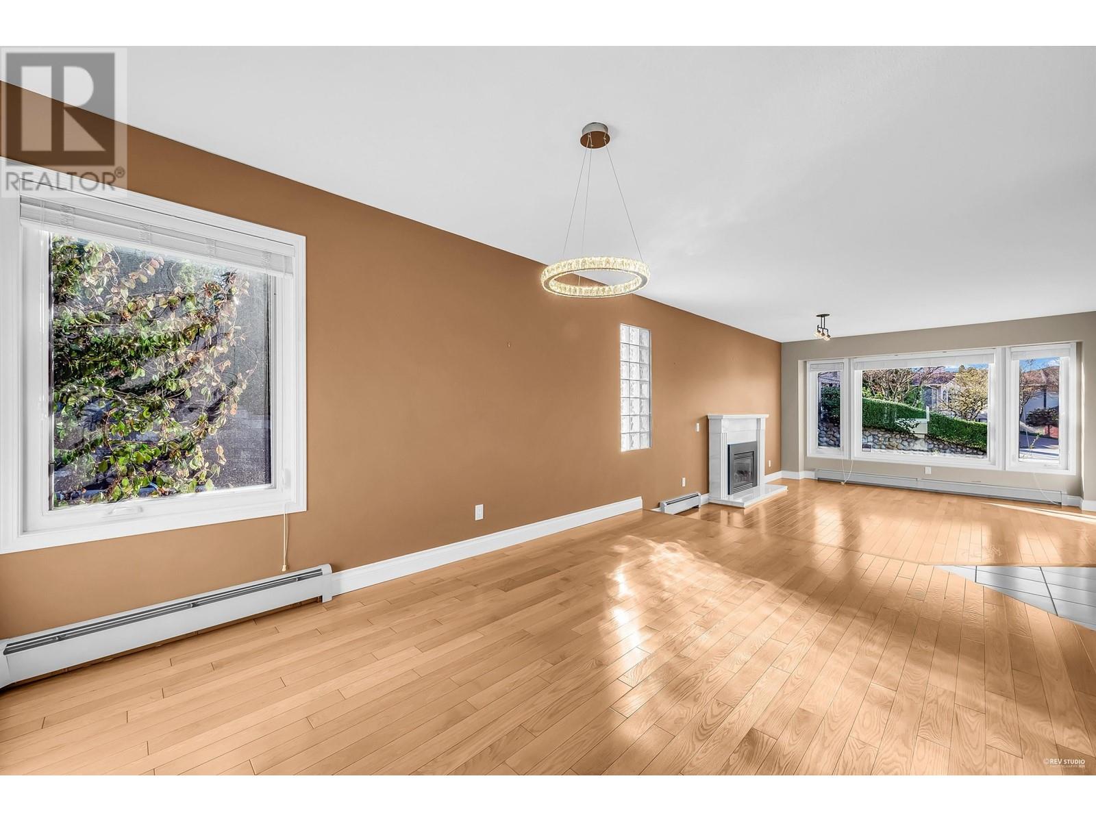 6560 Albery Place, Burnaby, British Columbia  V5E 4G2 - Photo 9 - R2865983