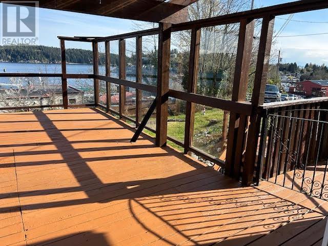 546 Gibsons Way, Gibsons, British Columbia  V0N 1V9 - Photo 9 - C8058865