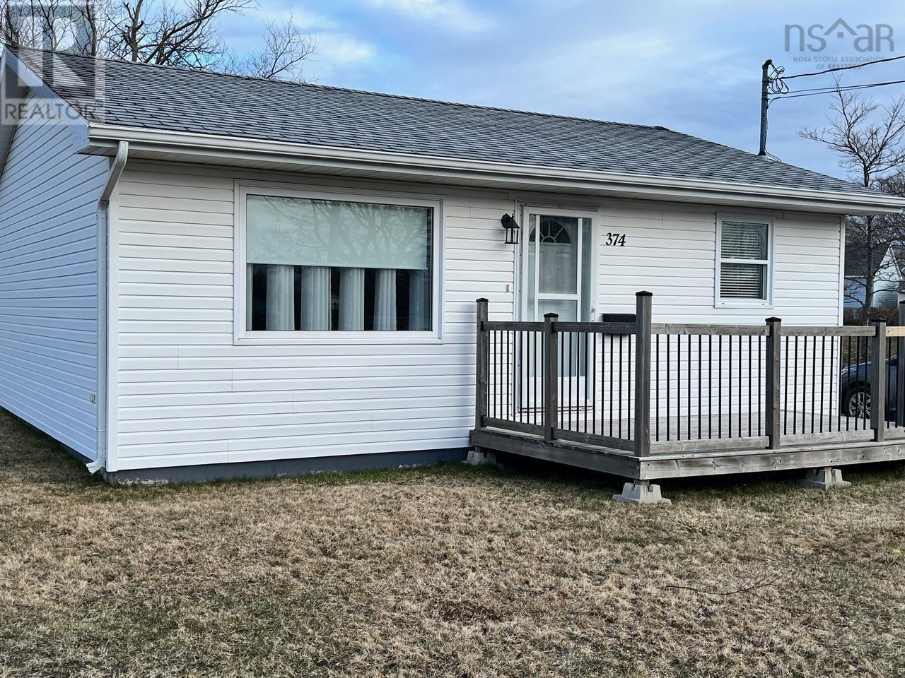 374 York Street, Glace Bay, Nova Scotia  B1A 2N1 - Photo 2 - 202406059