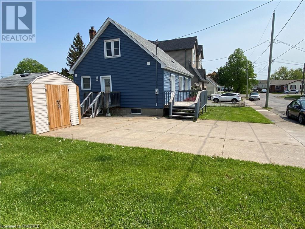 24 King Street, Thorold, Ontario  L2V 3T8 - Photo 2 - 40565861