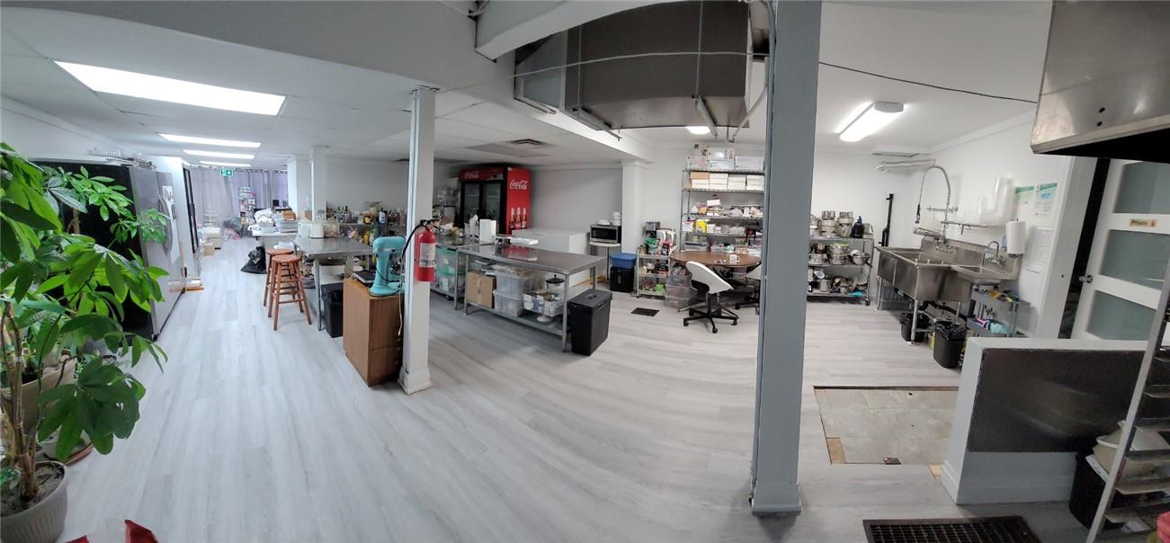 129 East 23rd Street, Hamilton, Ontario  L8V 2W9 - Photo 6 - H4189717