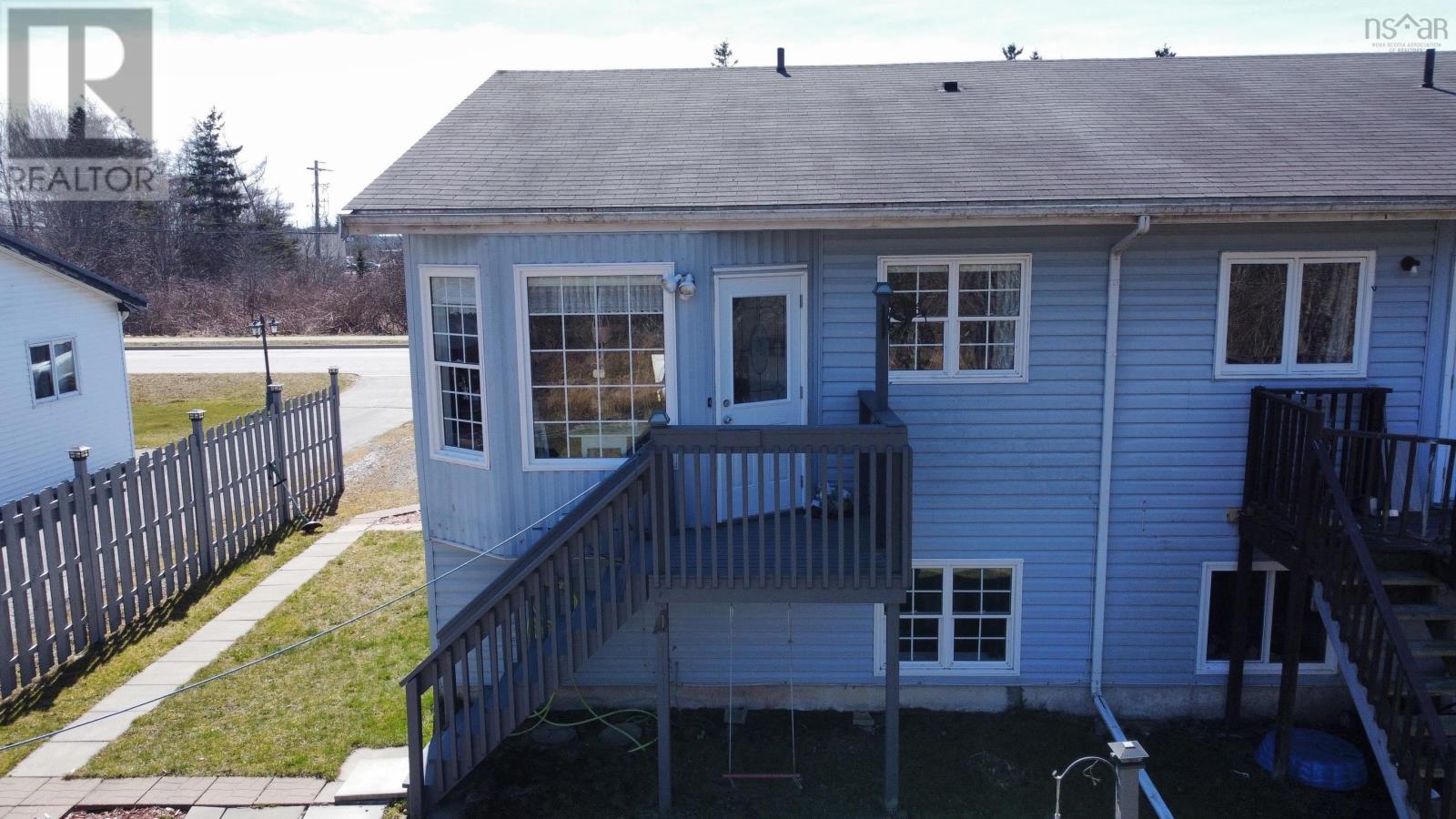 112 Herbert Street, Yarmouth, Nova Scotia  B5A 2S7 - Photo 2 - 202406060