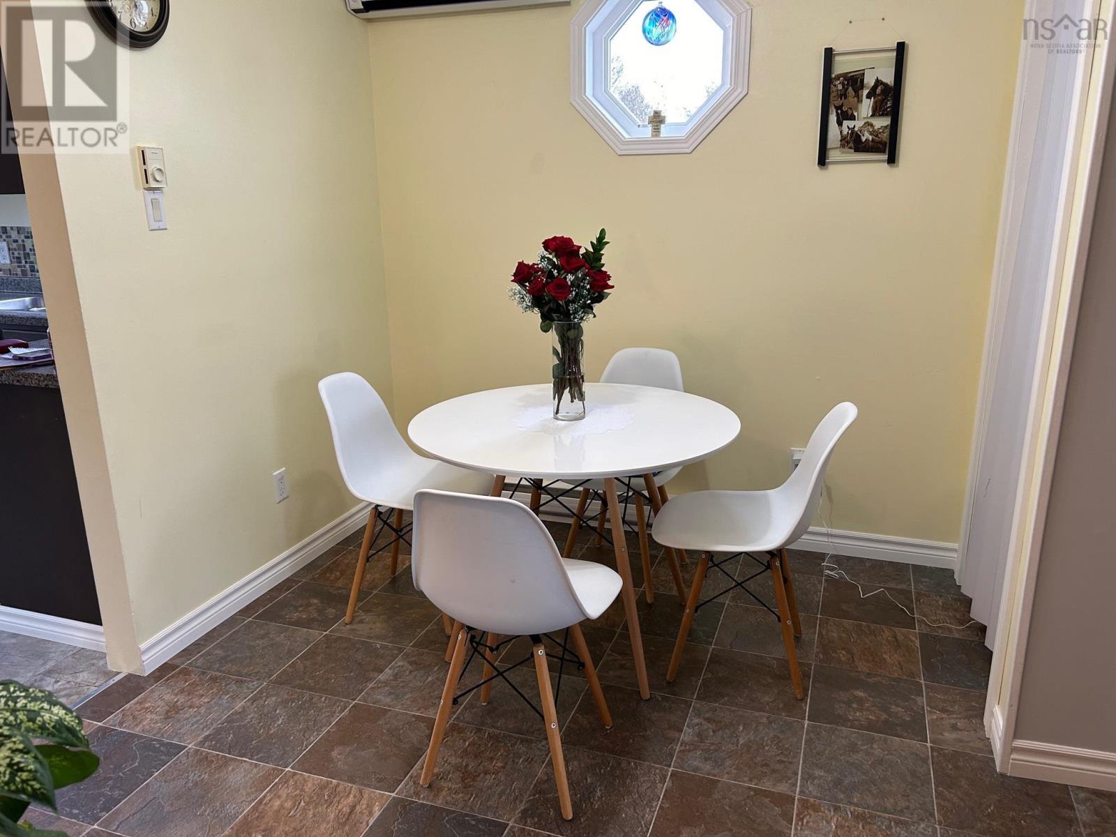 112 Herbert Street, Yarmouth, Nova Scotia  B5A 2S7 - Photo 20 - 202406060