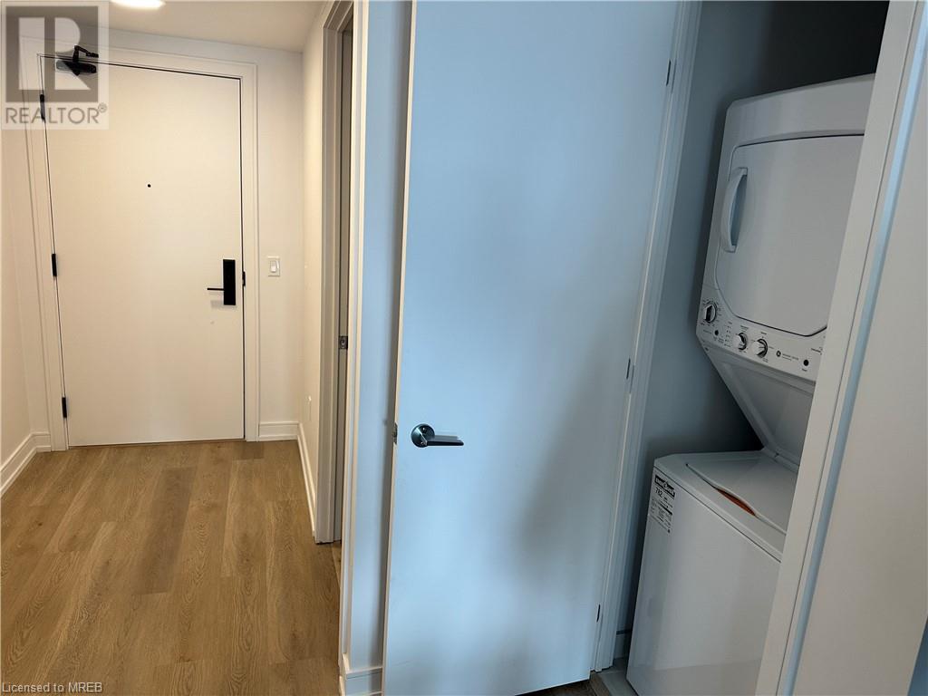 1 Jarvis Jarvis Street, Hamilton, Ontario  L8R 3J2 - Photo 1 - 40566163