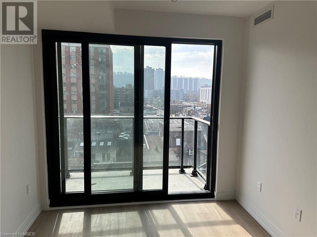 1 Jarvis Jarvis Street, Hamilton, Ontario  L8R 3J2 - Photo 3 - 40566163