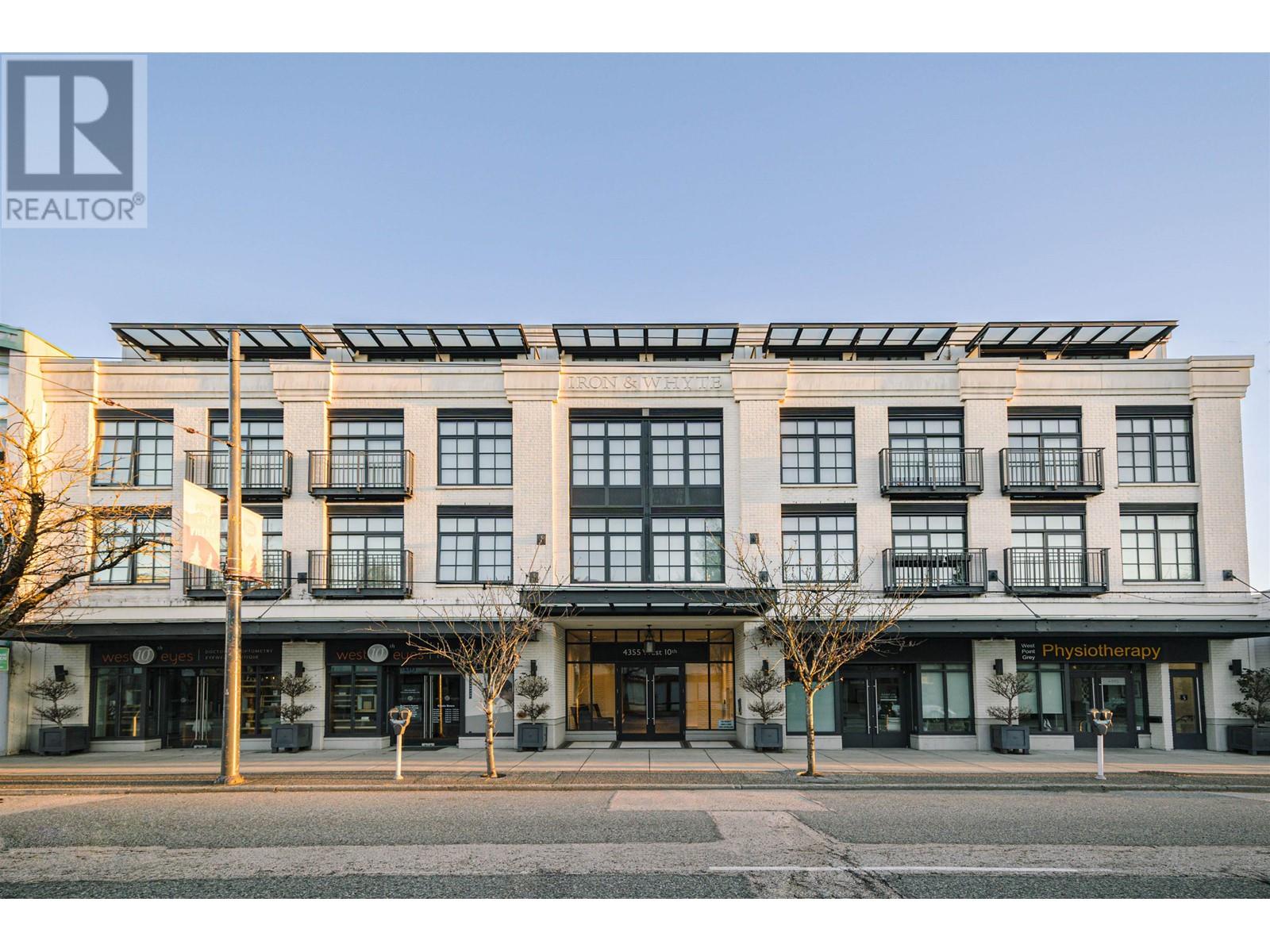 303 4355 W 10th Avenue, Vancouver, British Columbia  V6R 2H6 - Photo 2 - R2866095