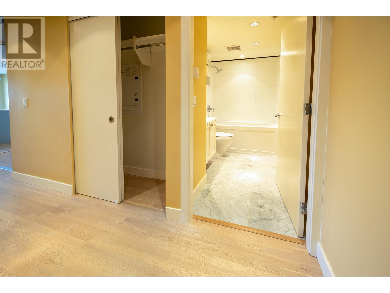 303 4355 W 10th Avenue, Vancouver, British Columbia  V6R 2H6 - Photo 21 - R2866095