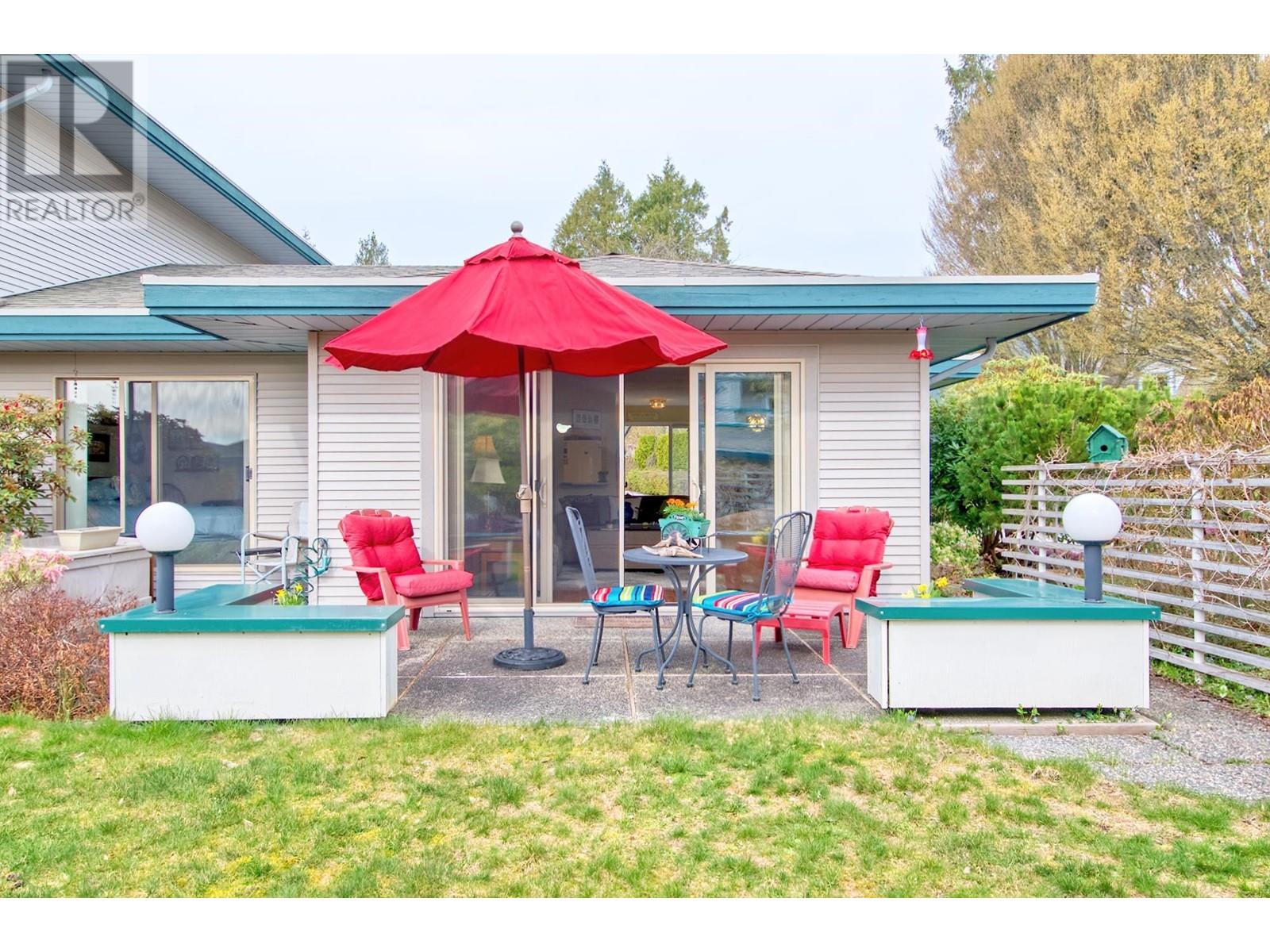 48 555 Eaglecrest Drive, Gibsons, British Columbia  V0N 1V8 - Photo 1 - R2866106