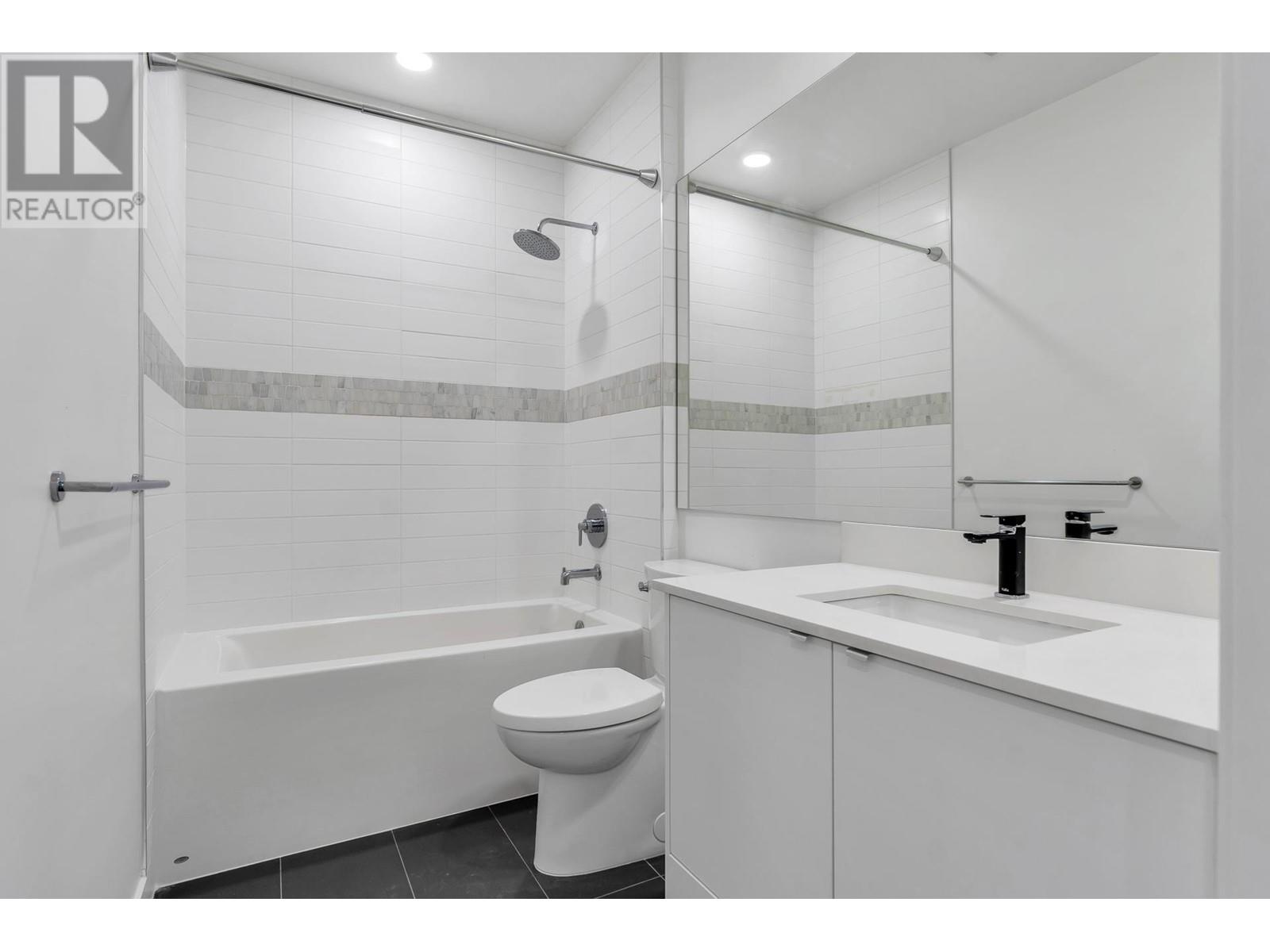 108 2345 Rindall Avenue, Port Coquitlam, British Columbia  V3C 1V3 - Photo 23 - R2866135