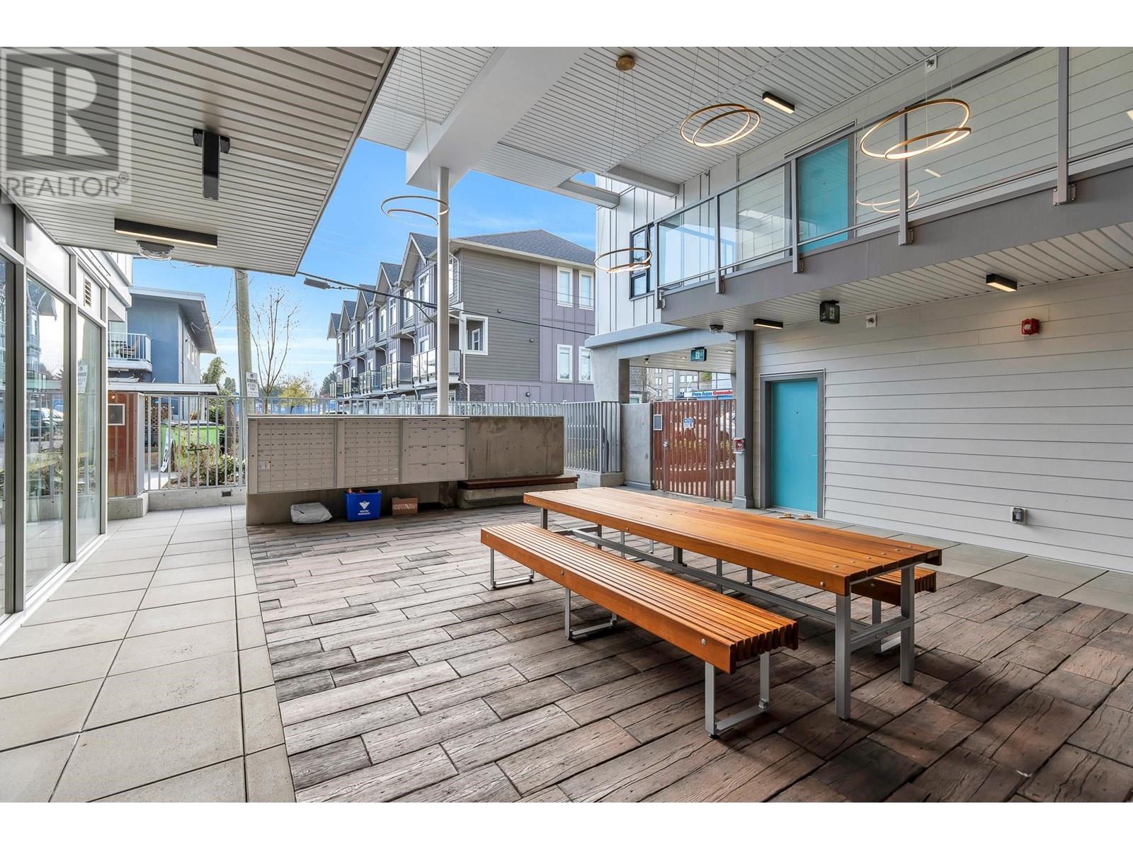 108 2345 Rindall Avenue, Port Coquitlam, British Columbia  V3C 1V3 - Photo 38 - R2866135