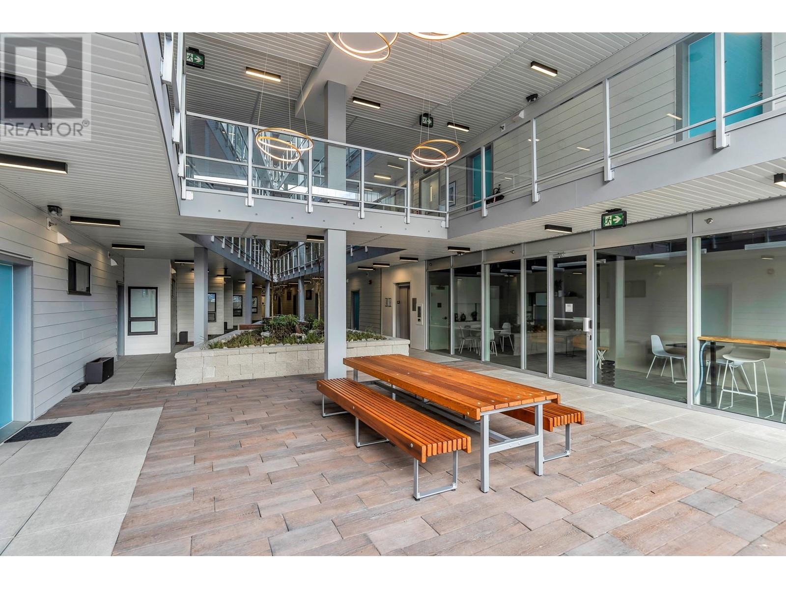108 2345 Rindall Avenue, Port Coquitlam, British Columbia  V3C 1V3 - Photo 39 - R2866135