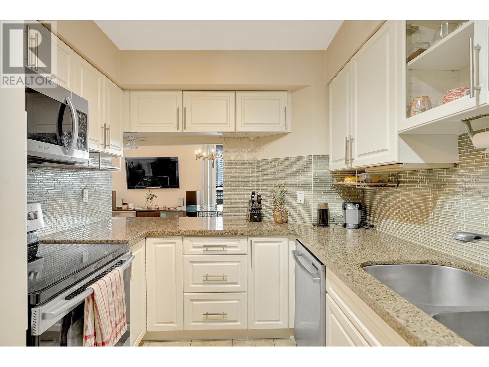 1904 3771 Bartlett Court, Burnaby, British Columbia  V3J 7G8 - Photo 14 - R2866168