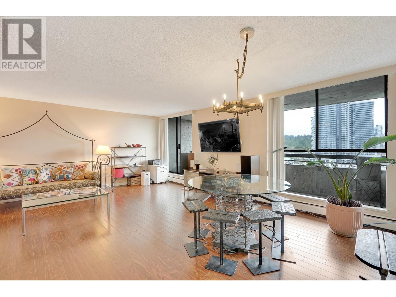 1904 3771 Bartlett Court, Burnaby, British Columbia  V3J 7G8 - Photo 5 - R2866168