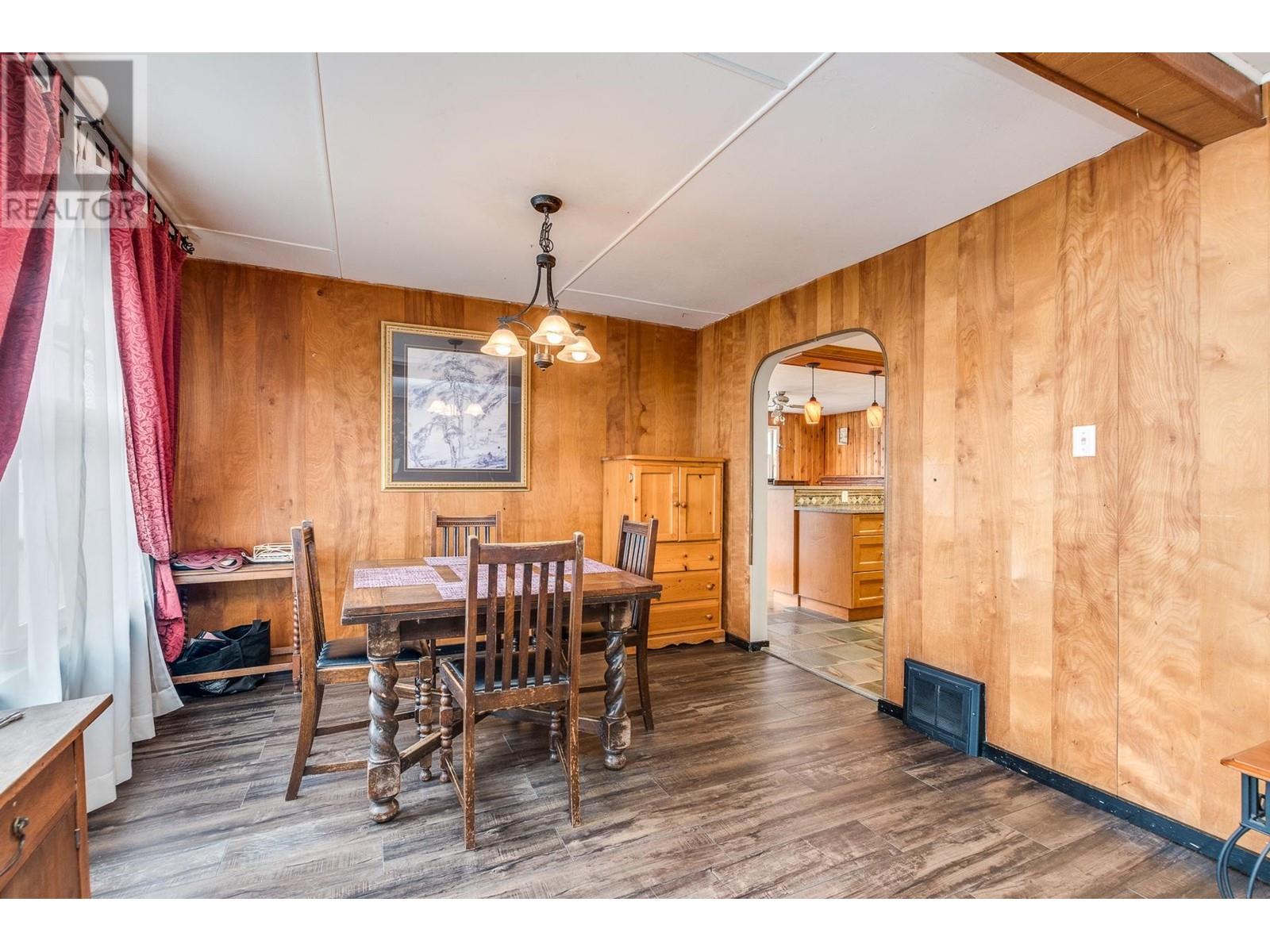 20515 Powell Avenue, Maple Ridge, British Columbia  V2X 4N3 - Photo 6 - R2866051