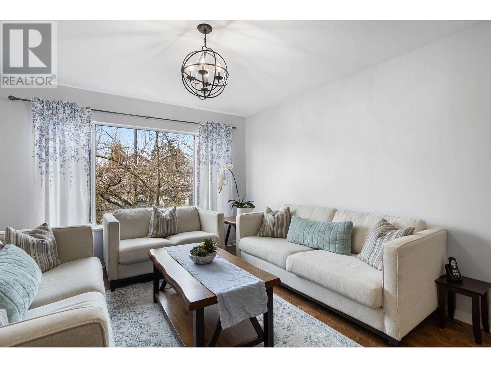 11676 230b Street, Maple Ridge, British Columbia  V2X 1Z4 - Photo 3 - R2866104