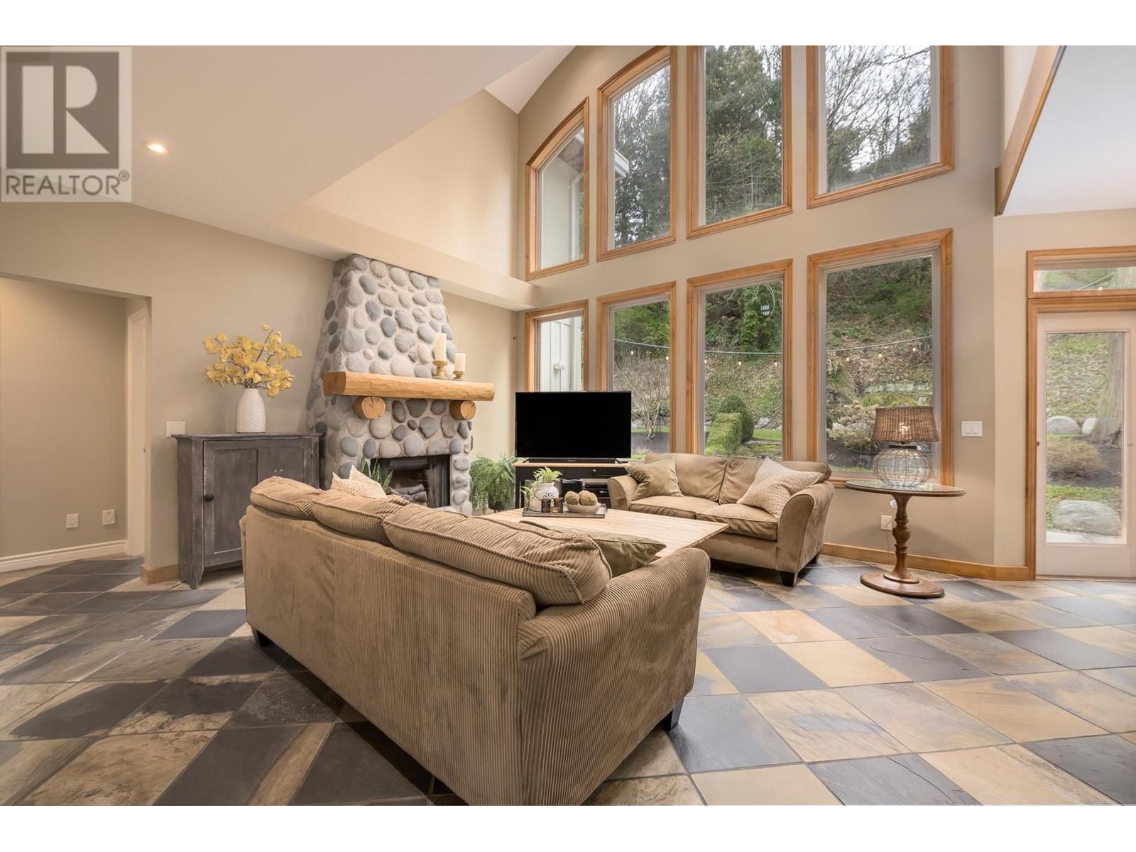 5228 Glen Abbey Place, Delta, British Columbia  V4M 4H1 - Photo 8 - R2865740