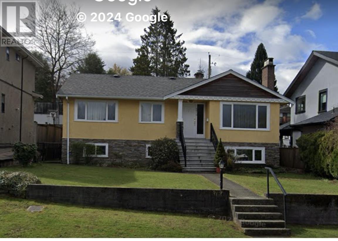 5910 Berwick Street, Burnaby, British Columbia  V5H 1W1 - Photo 1 - R2866177