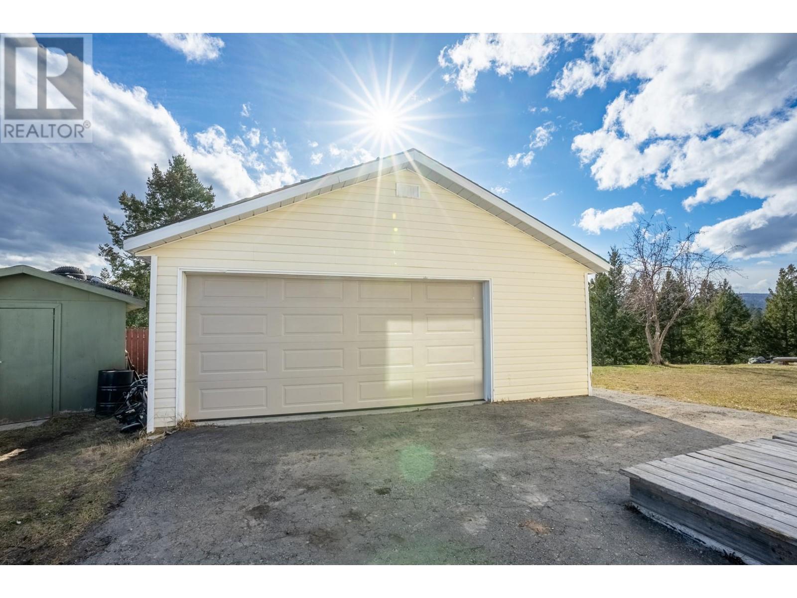 237 Juniper Place, Logan Lake, British Columbia   - Photo 26 - 177566