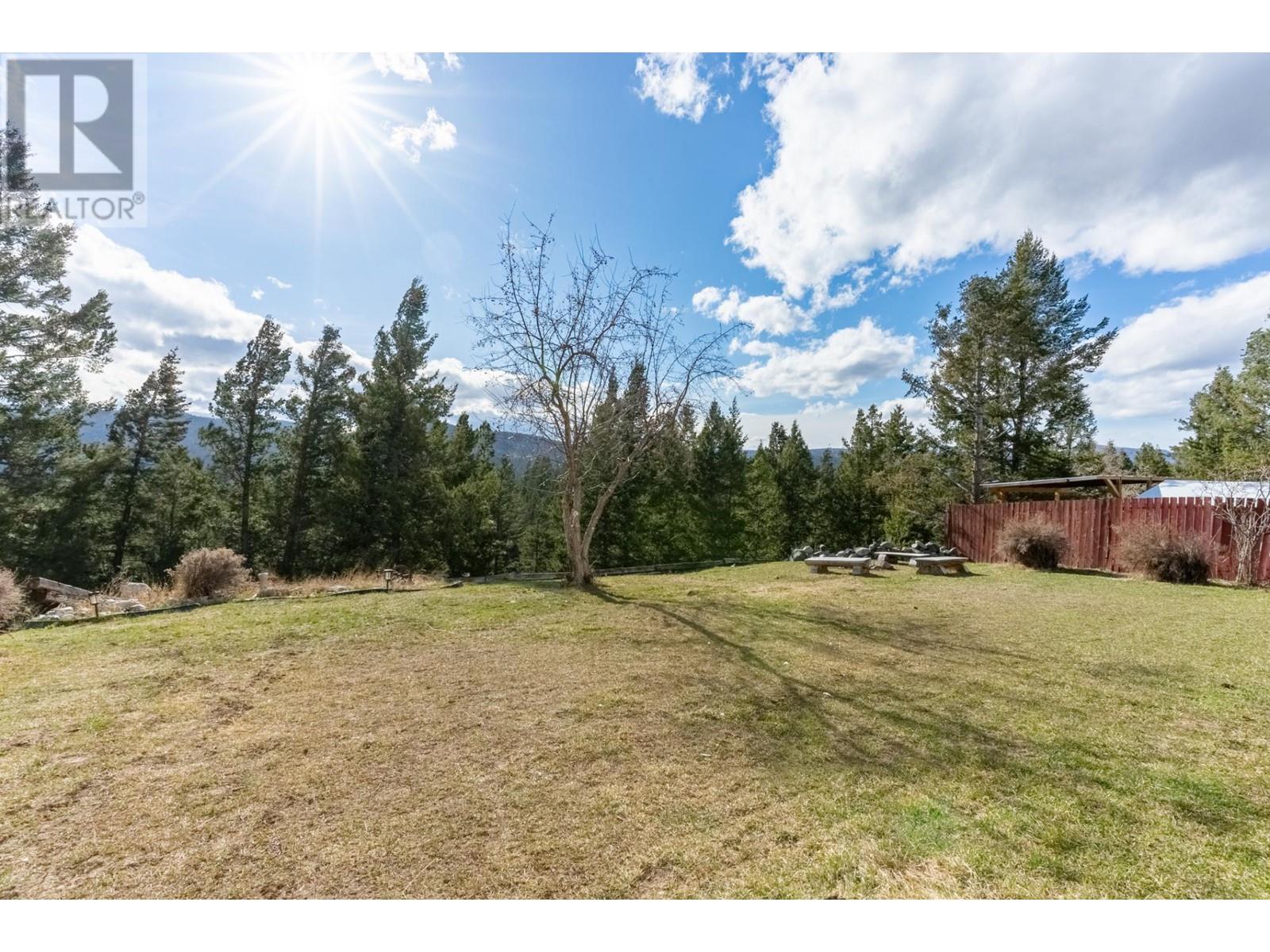 237 Juniper Place, Logan Lake, British Columbia   - Photo 25 - 177566