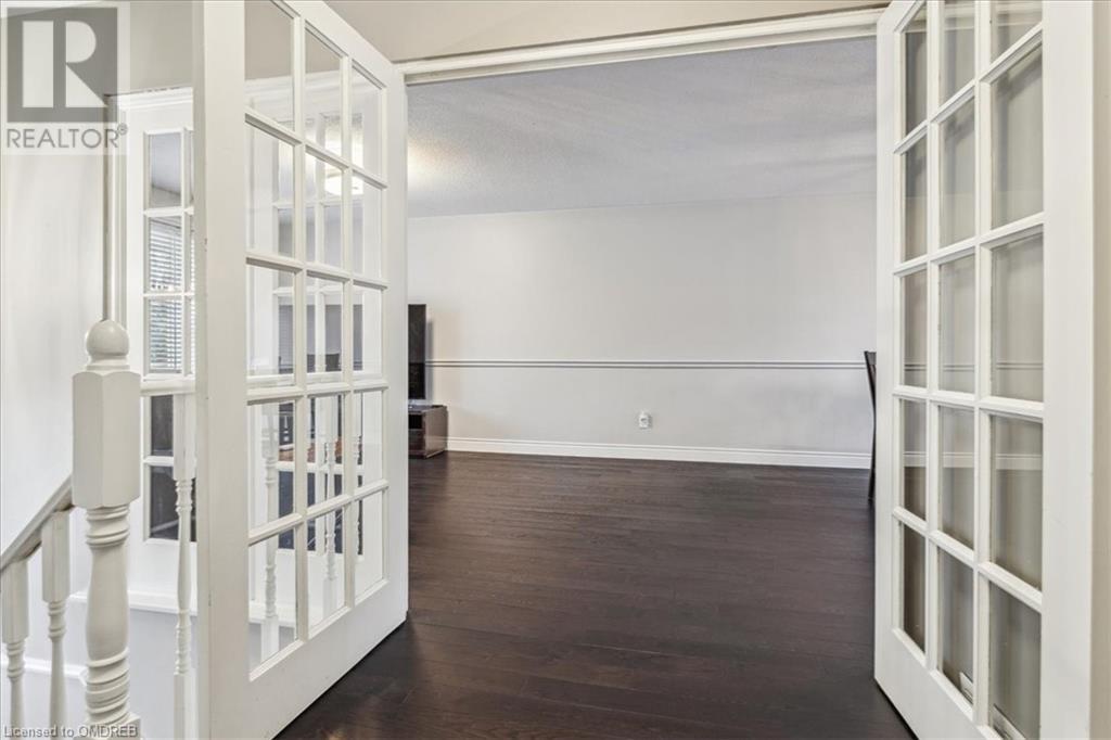 706 Laural Drive, Burlington, Ontario  L7L 5C8 - Photo 9 - 40563221