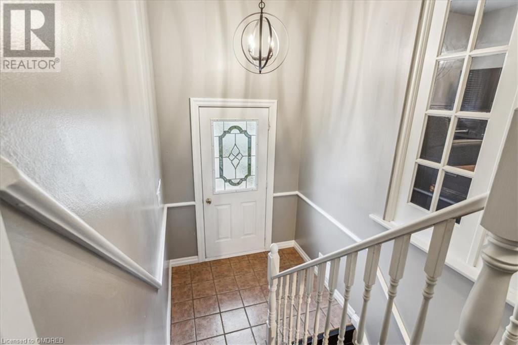 706 Laural Drive, Burlington, Ontario  L7L 5C8 - Photo 8 - 40563221