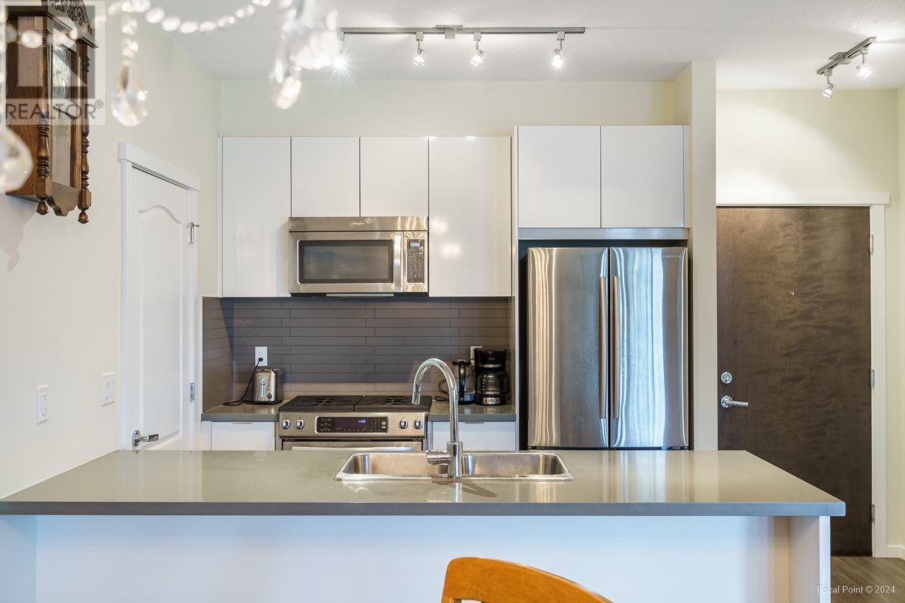 411 3107 Windsor Gate, Coquitlam, British Columbia  V3B 0L1 - Photo 4 - R2866246