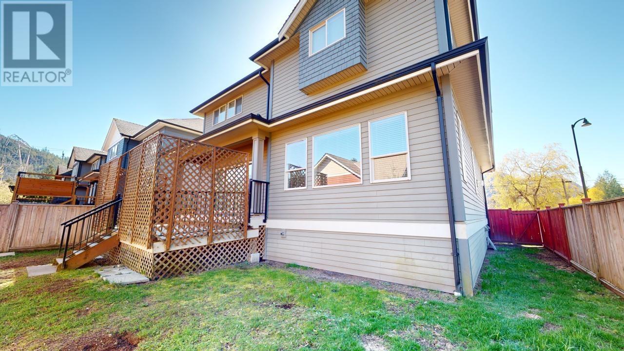 39010 Kingfisher Road, Squamish, British Columbia  V8B 0S9 - Photo 6 - R2866214
