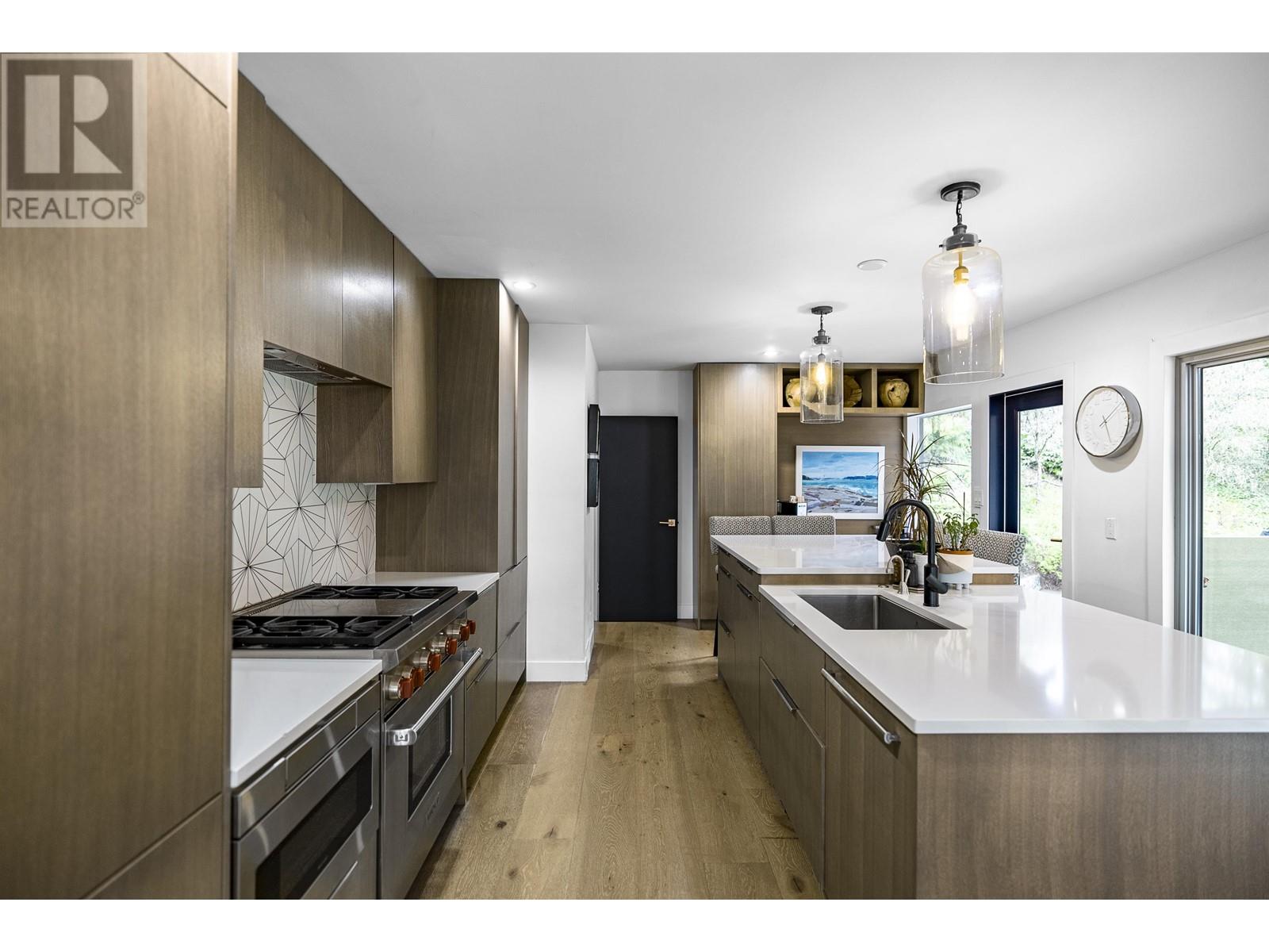 1715 Rosebery Avenue, West Vancouver, British Columbia  V7V 2Z5 - Photo 12 - R2866281