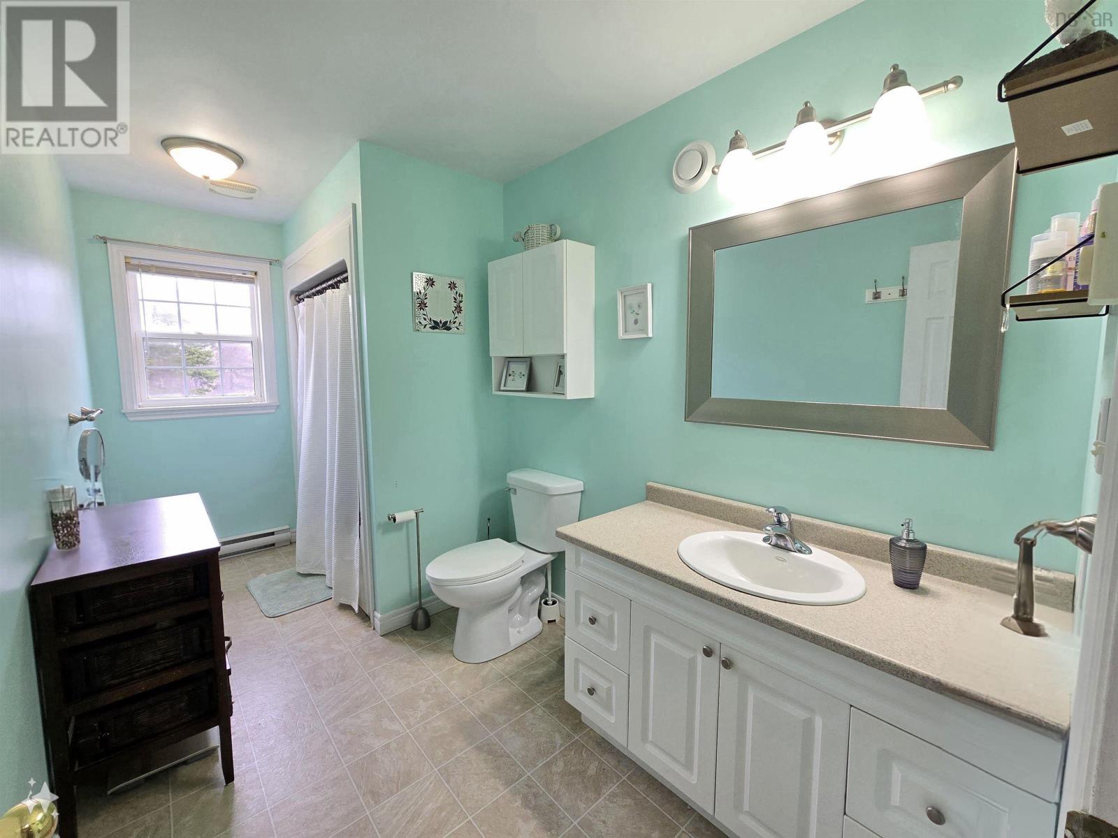 31 Hilltop Drive E, Port Hastings, Nova Scotia  B9A 1P2 - Photo 15 - 202406070