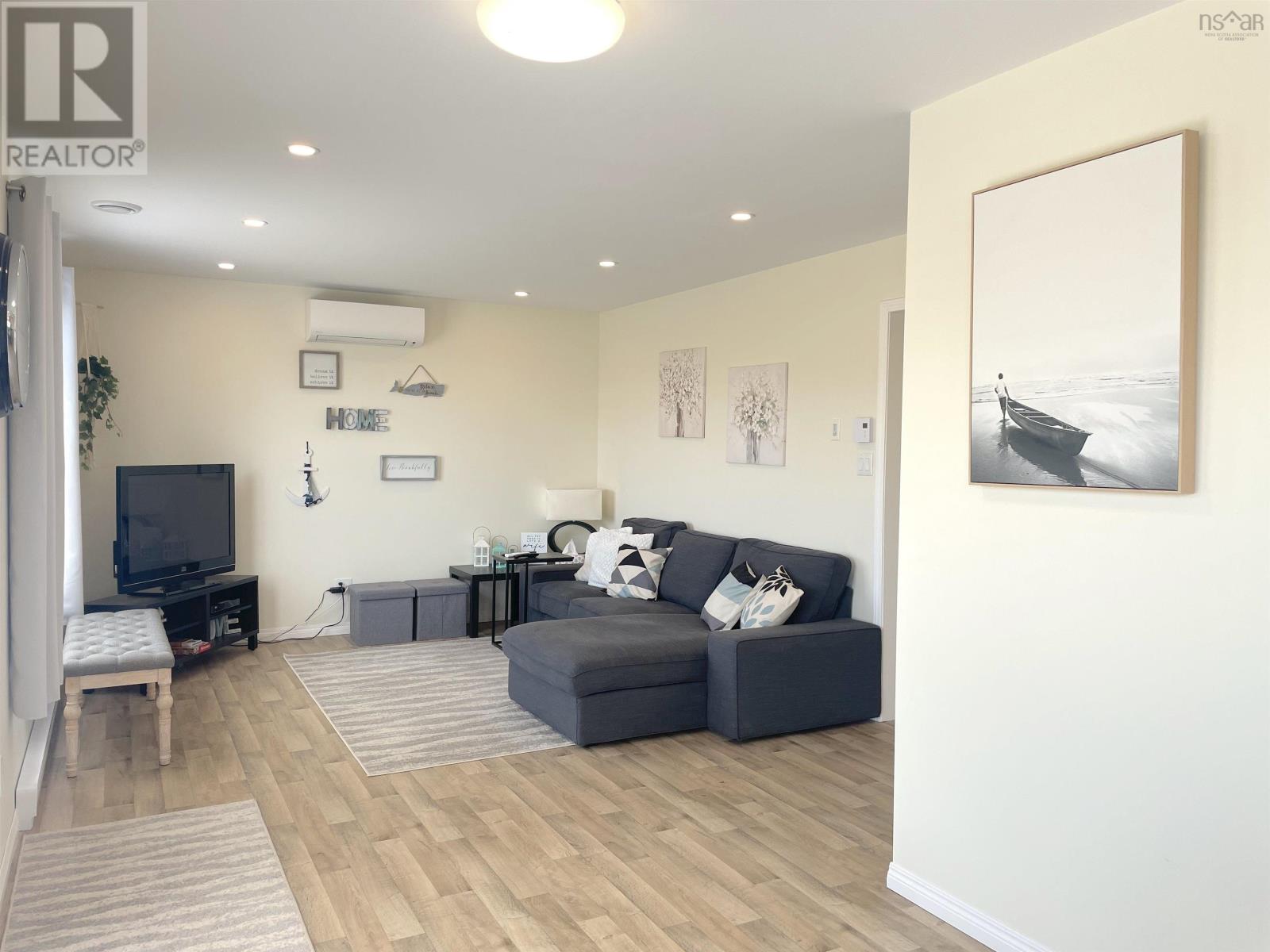 36785 Cabot Trail, Ingonish, Nova Scotia  B0C 1L0 - Photo 8 - 202406078