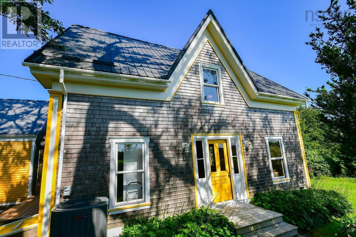 6411 Highway 215, Noel Shore, Nova Scotia  B0N 1T0 - Photo 3 - 202406092