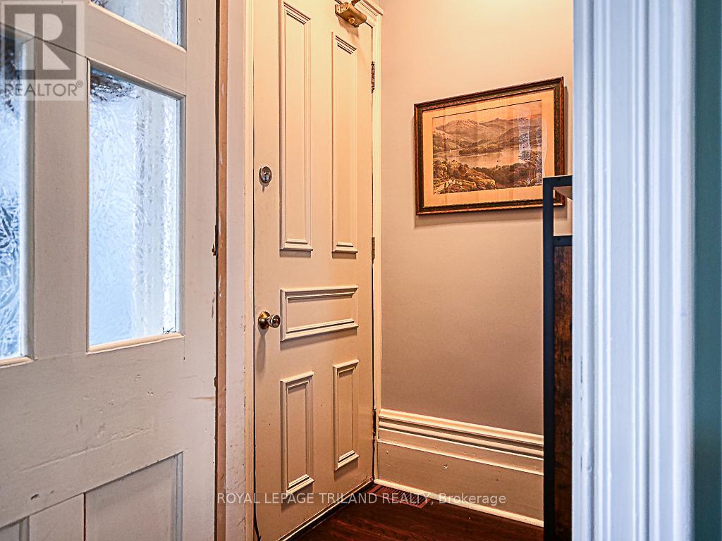 126 King St E, Ingersoll, Ontario  N5C 1G9 - Photo 5 - X8201346